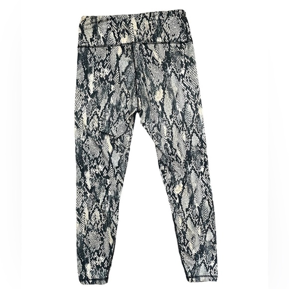 Python Print Workout Leggings Size Medium - Picture 3 of 4